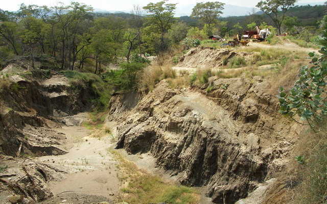 The abandoned Gongoni moonstone mine, near Kilosa, outside of Morogoro. Photo: Vincent Pardieu