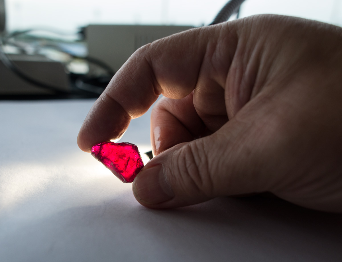 Weighing in at a massive 40.22 ct, the "Rhino ruby" was auctioned at Gemfields' December 2014 Singapore sale. It was the largest fine ruby mined by Gemfields to date. Photo: E. Billie Hughes/Lotus Gemology
