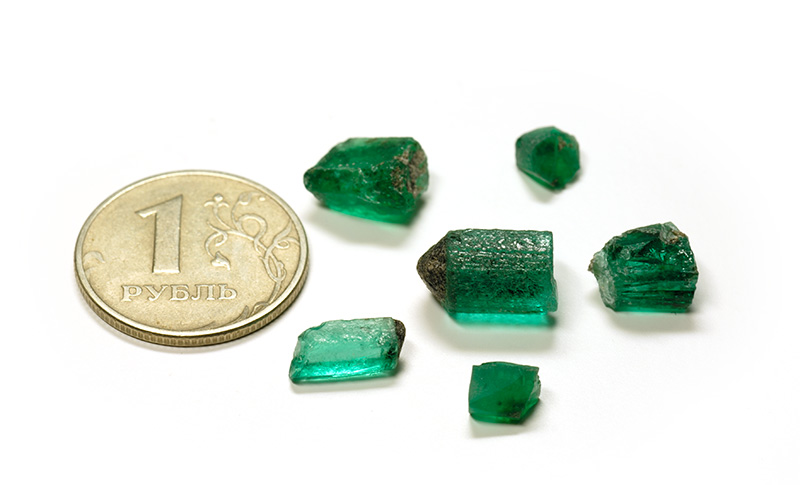 A group of emerald crystals from Russia's Malysheva emerald mine. Specimens courtesy of Tsar Emeralds Corp.; photo: Wimon Manorotkul