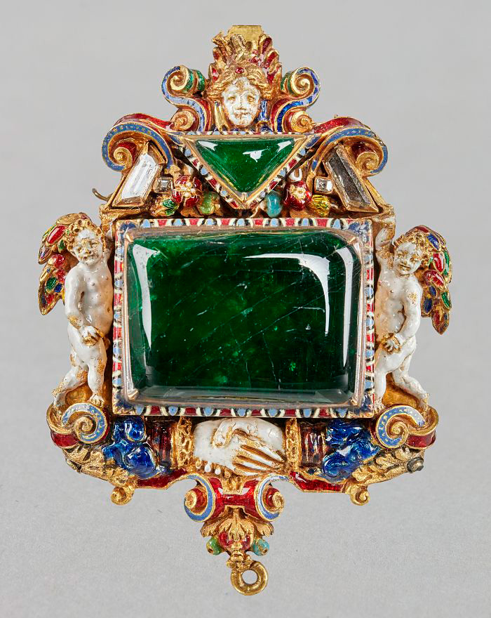 Figure 8. Catherine de&rsquo; Medici&rsquo;s 16th-century pendant, enamelled gold, diamonds, emeralds (BnF Collection No. 56.336). Photo: Serge Oboukhoff; Museum of the National Library of France.