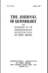 Application of phase contrast microscopy in gemmology