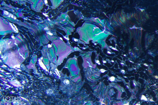 CO2 bubbles in fingerprint; unheated Nigerian sapphire