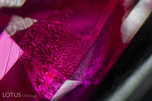 A flux-healed fingerprint in a Mong Hsu ruby from Myanmar.