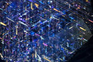 Undissolved rutile silk in a Mogok sapphire. The intact nature of the silk demonstrates that this stone has not been subjected to high-temperature heat treatment.