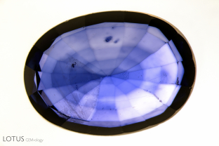 This lattice diffusion treated, heated sapphire shows blue color concentrations along the facet edges when immersed in diiodomethane.
