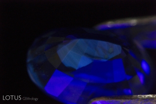 While chalky shortwave fluorescence is generally a strong indication of heat treatment, in rare cases untreated Madagascar sapphires can display superficial chalky patches associated with colorless zones in the stone, as shown here.